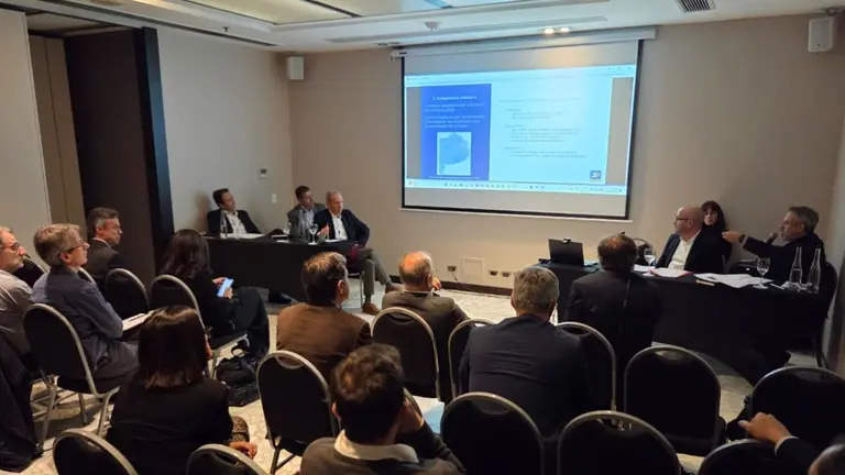 Debate sobre desafíos tributarios y reformas: expertos y funcionarios analizaron el futuro fiscal de Argentina