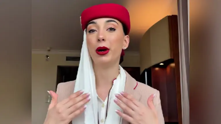 Es argentina, trabaja de azafata en Emirates y reveló cuál es su sueldo y beneficios