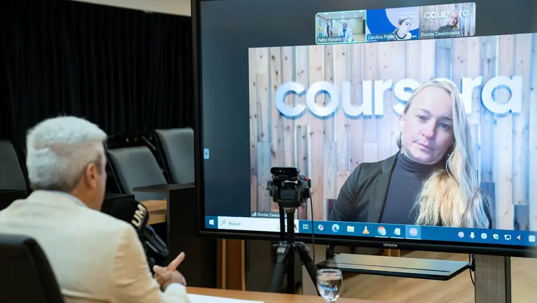 Universidad de Morón y Coursera