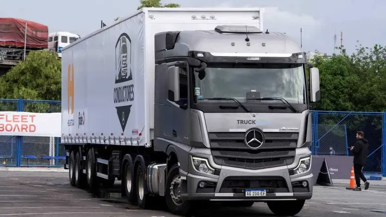 Mercedes Benz eligió al mejor conductor de camiones Actros del país