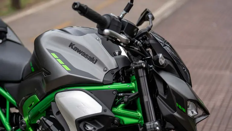 Así es la nueva moto Kawazaki Z900 que se lanzó en Argentina