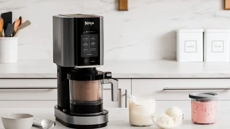 Llega a Argentina la marca que tiene la máquina de hacer helados que es furor en redes: cuánto sale