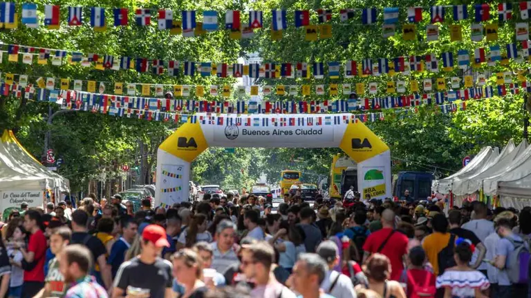 Qué hacer el fin de semana en Buenos Aires: vuelve la fiesta de las colectividades