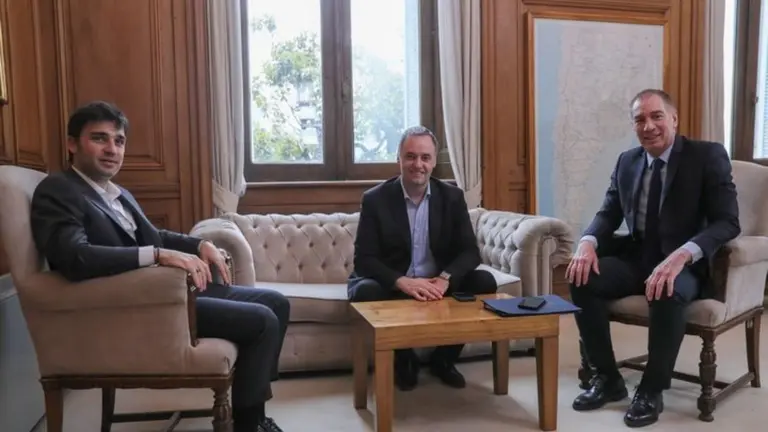 Santilli renunció a su banca para asumir como ministro del Interior y se reunió con dos gobernadores