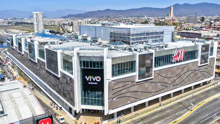 Un shopping chileno rompió récords en venta: los outlets y productos favoritos de los argentinos