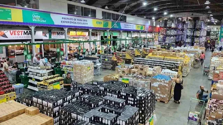 VIDEO | Abrió mega outlet con productos para el hogar ultra baratos: qué artículos hay y a qué precios