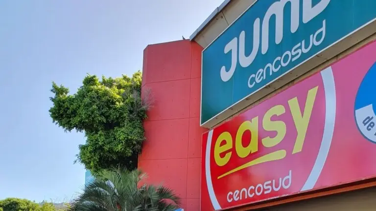 La empresa dueña de Disco, Easy y Jumbo busca empleados: qué puestos necesita cubrir