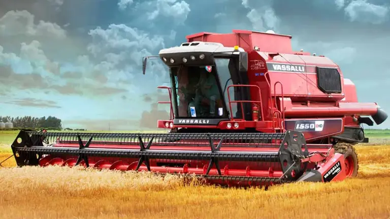 Produce la "Ferrari" de las cosechadoras argentinas pero no puede pagar salarios: la fábrica está paralizada