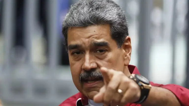 Tensión en Venezuela: el gobierno de Maduro le prohibió el ingreso al país a un equipo del canal C5N
