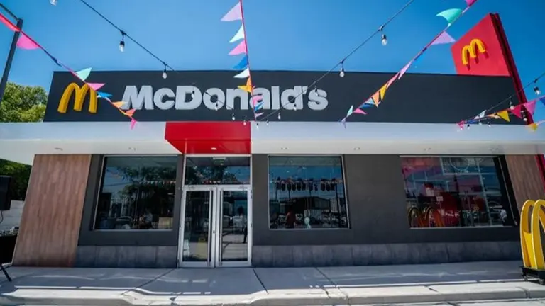 The newest McDonald's opens in the greater Buenos Aires area: on the go, with AutoMac and 24 hours
