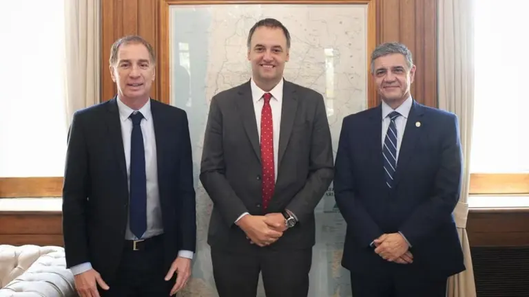 El Gobierno acordó con CABA incluir en el Presupuesto el pago de la deuda de la coparticipación