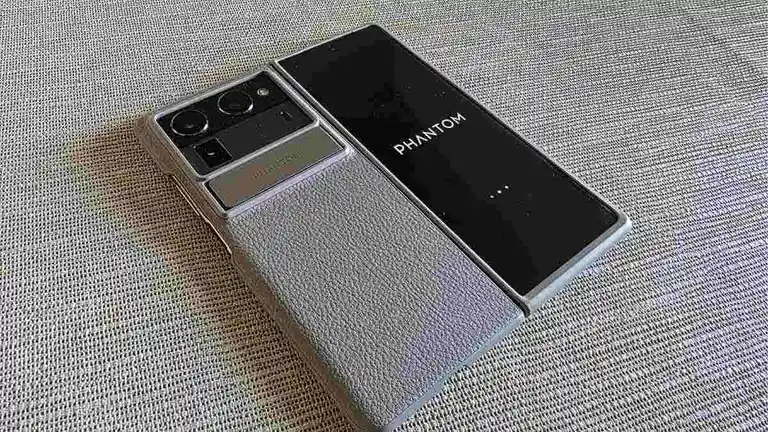 Probamos el celular plegable Tecno Phantom V Fold 2: cuesta $2 M y te contamos si conviene comprarlo