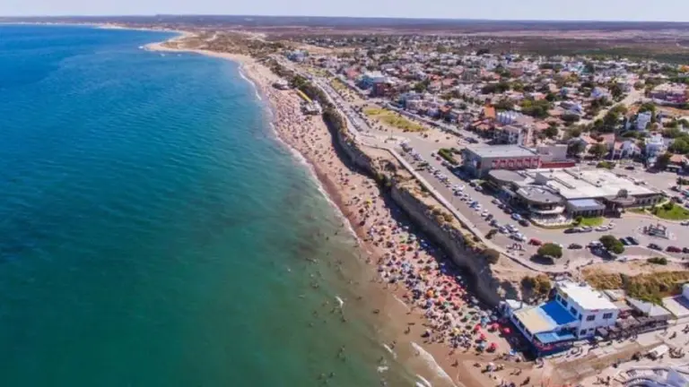 Preocupación: acampe ilegal en uno de los destinos turísticos más buscados del verano