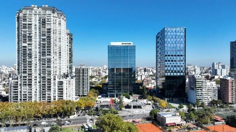 La empresa dueña de Le Parc le compró a Werthein un codiciado terreno en avenida Libertador por u$s73 millones