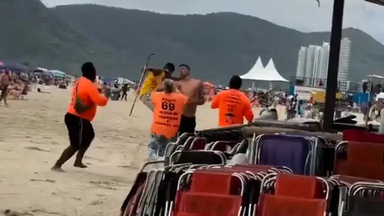 Atacaron a palazos a un argentino en Brasil tras discutir en un puesto de comida