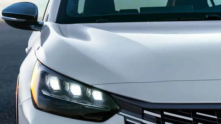 Un auto y un SUV fabricados en Argentina estrenarán tecnología híbrida