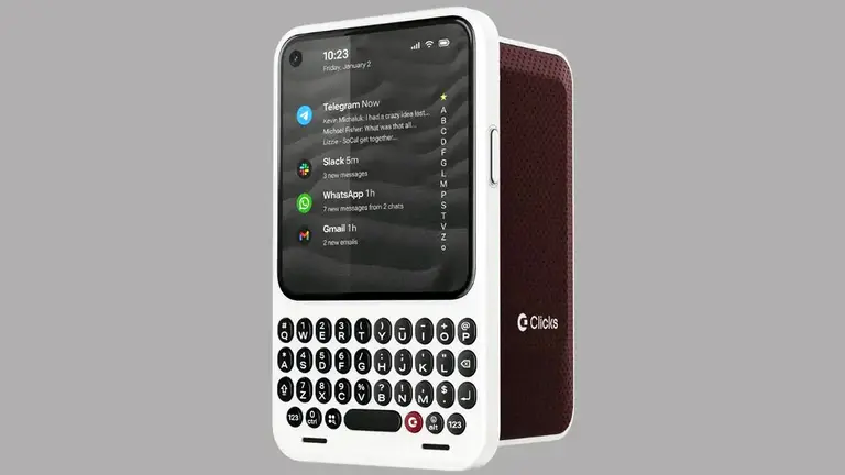 Vuelven los celulares con teclado: así es el teléfono móvil con Android que resucita los botones físicos