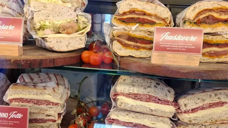 Cuánto salen los nuevos sándwiches virales del centro porteño