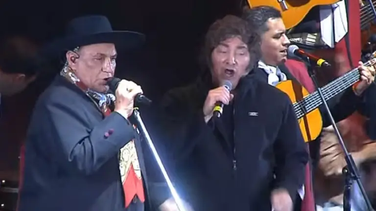VIDEO | Milei cantó con el Chaqueño Palavecino en el festival Jesús María y agradeció el apoyo de Córdoba