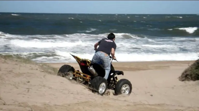 Multas millonarias y secuestros de vehículos en zonas prohibidas de Pinamar