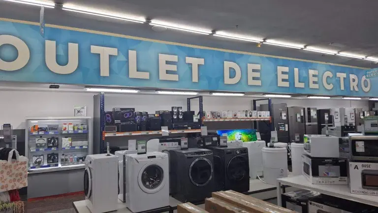 Outlet de Coto vende televisores baratos