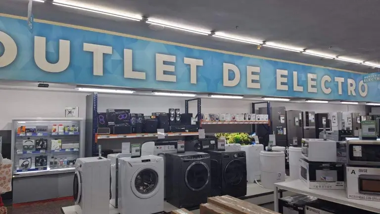 Outlet de Coto vende electrodomésticos con rebajas de hasta $400.000 y cuotas sin interés