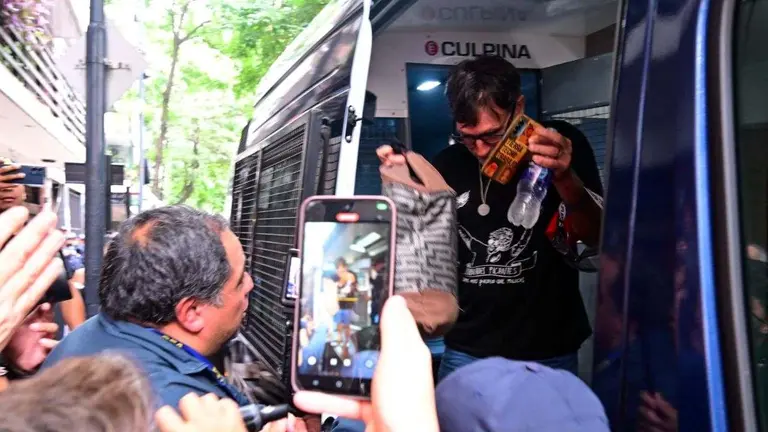 Incidentes entre manifestantes y la policía en el Congreso: hubo al menos cuatro detenidos