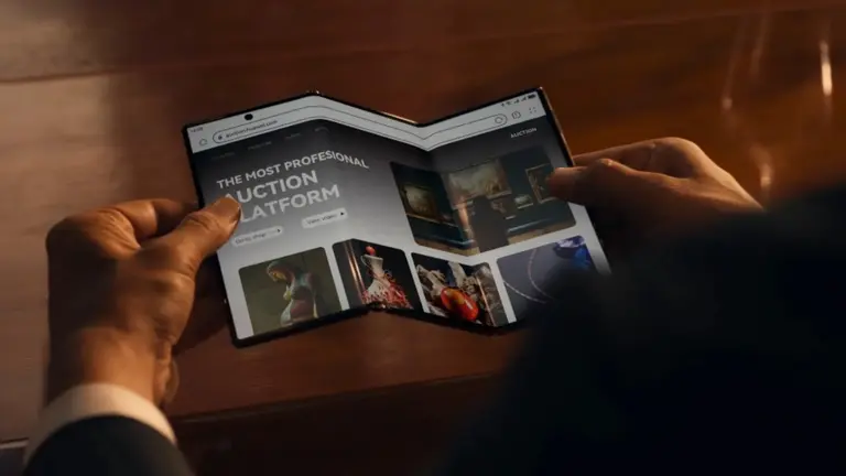 Llegó a Argentina el primer celular triple plegable: precio y dónde comprarlo