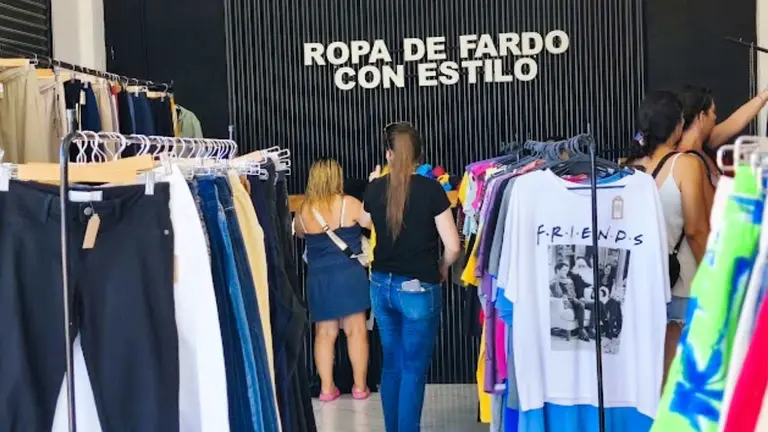 Outlet vende ropa importada por menos de $20.000