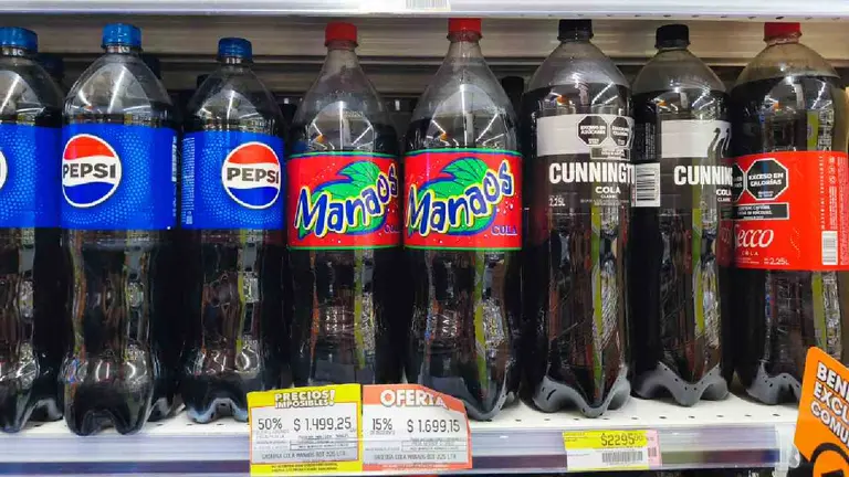 La popular gaseosa Manaos vuelve a las góndolas de supermercados: por qué estuvo 5 años "cancelada"