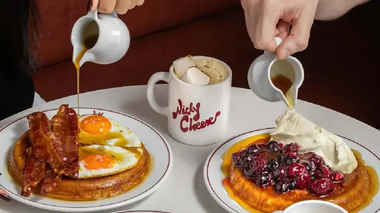 "Nada de chipá, ni avocado toast": creó un restaurante ultra viral y prepara dos locales más con un concepto diferente