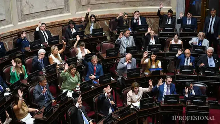 Cámara de senadores en Argentina, imagen de archivo