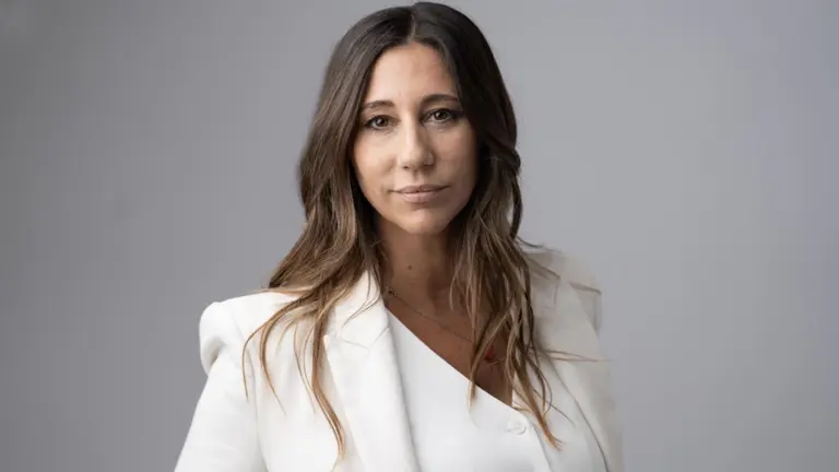 Detectó que sus amigas y hasta sus clientes corporativos no sabían manejar su plata y creó una academia para remediarlo