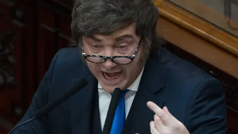 Milei anunció otro paquete de reformas y apuntó con todo contra el peronismo: "Tienen a su líder presa por chorra"