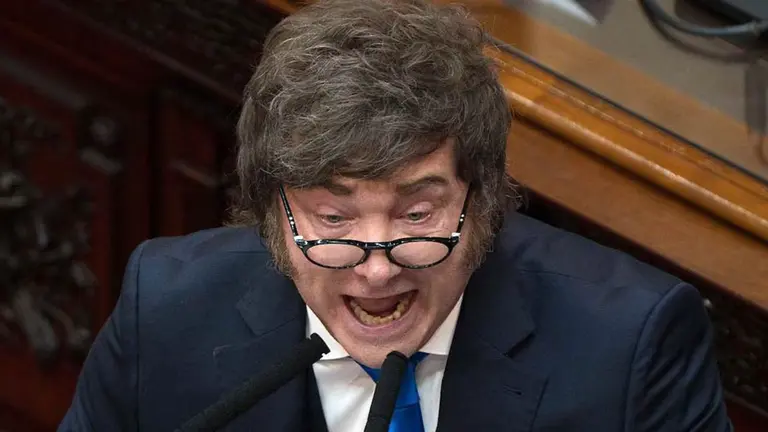 "Vení a explicarme qué pasó con Nisman": el cruce de Milei con los legisladores kirchneristas en el Congreso