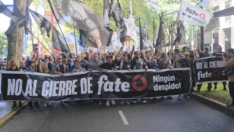 VIDEO | Incidentes en la marcha por Fate: fracasó la reunión y se extendió la conciliación obligatoria