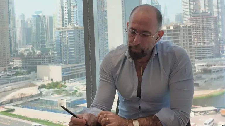 Un argentino en Dubai reveló la verdad sobre los ataques de Irán: "Le tiran a la gente"