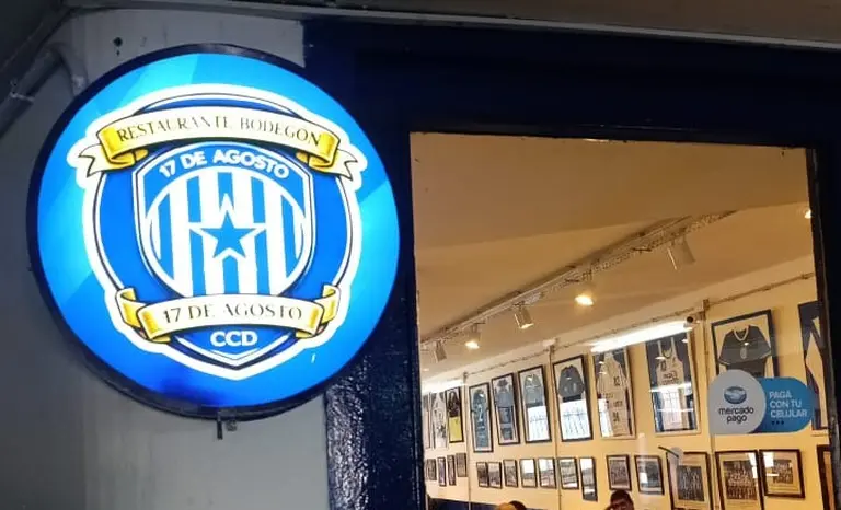 Club de barrio bodegón restaurante