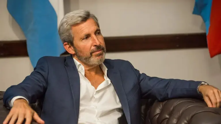 "No podemos permitir otra Botnia": Frigerio rechazó la instalación de una planta de combustibles sintéticos en Uruguay
