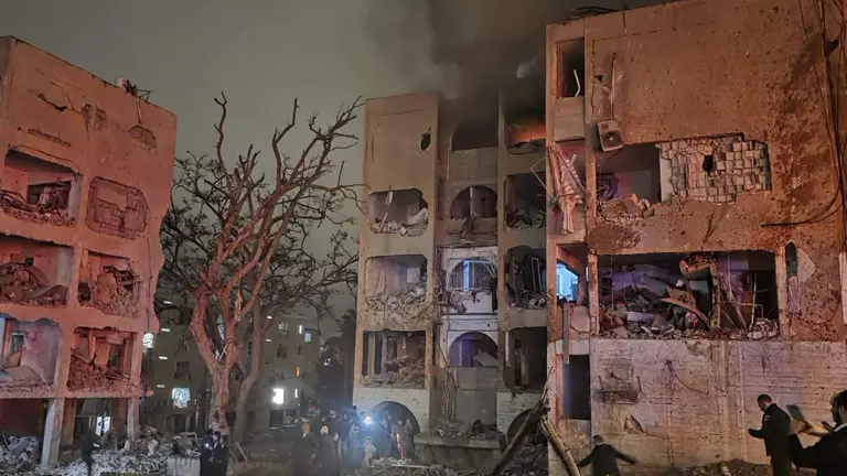 Más de 100 heridos en el sur de Israel tras el impacto de misiles iraníes en zonas residenciales