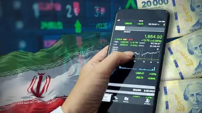 Por qué el peso argentino es la segunda moneda que mejor resiste guerra en Medio Oriente