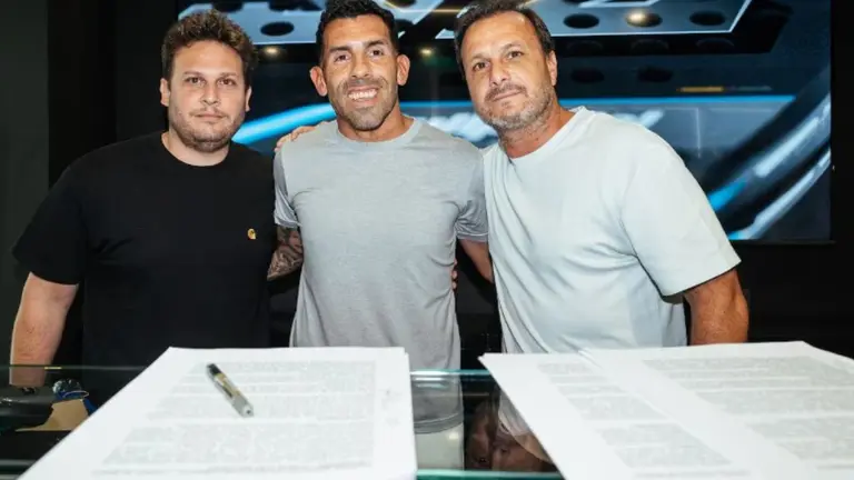 Lejos del fútbol, el exitoso nuevo negocio de Carlos Tevez