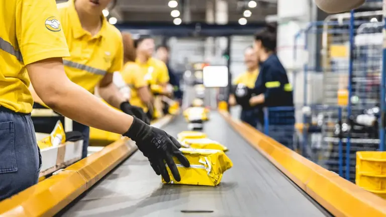 Mercado Libre ya busca trabajadores para su nueva planta en Escobar: cómo postularse