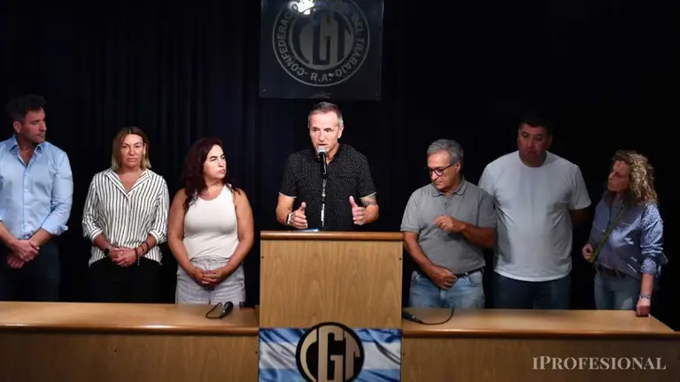 La CGT marcha a la Plaza de Mayo por "paritarias libres": homenaje al Papa Francisco y busca el apoyo de la Iglesia