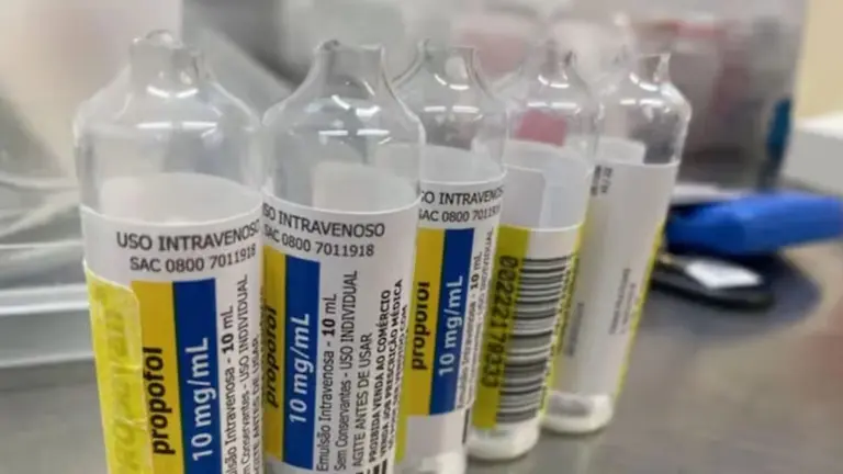 Qué es el propofol, la droga anestésica ultrarrápida que quedó bajo la lupa por la muerte de un médico