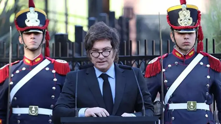 Milei reafirmó el reclamo por Malvinas y anunció un homenaje a los veteranos