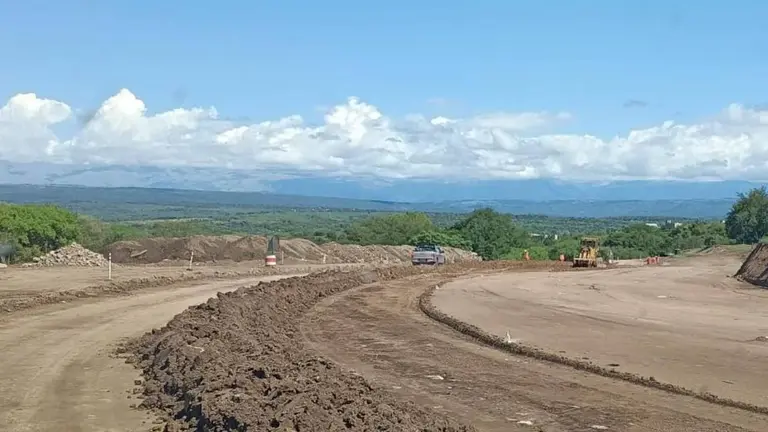 Comenzó la obra en ruta turística del centro del país con conexión directa a la autopista