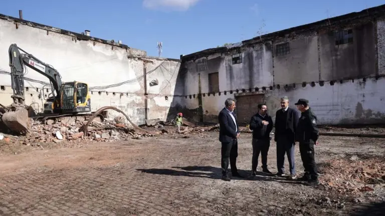 CABA: darán créditos para policías y harán casas en terrenos de okupas