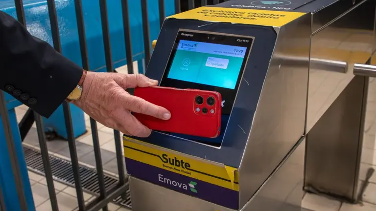 Pase gratuito para el Subte: cómo reempadronarse y quiénes pueden hacerlo