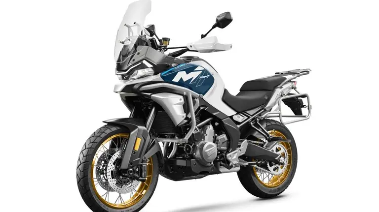 CFMoto lanzó una nueva moto para terrenos off road y el día a día